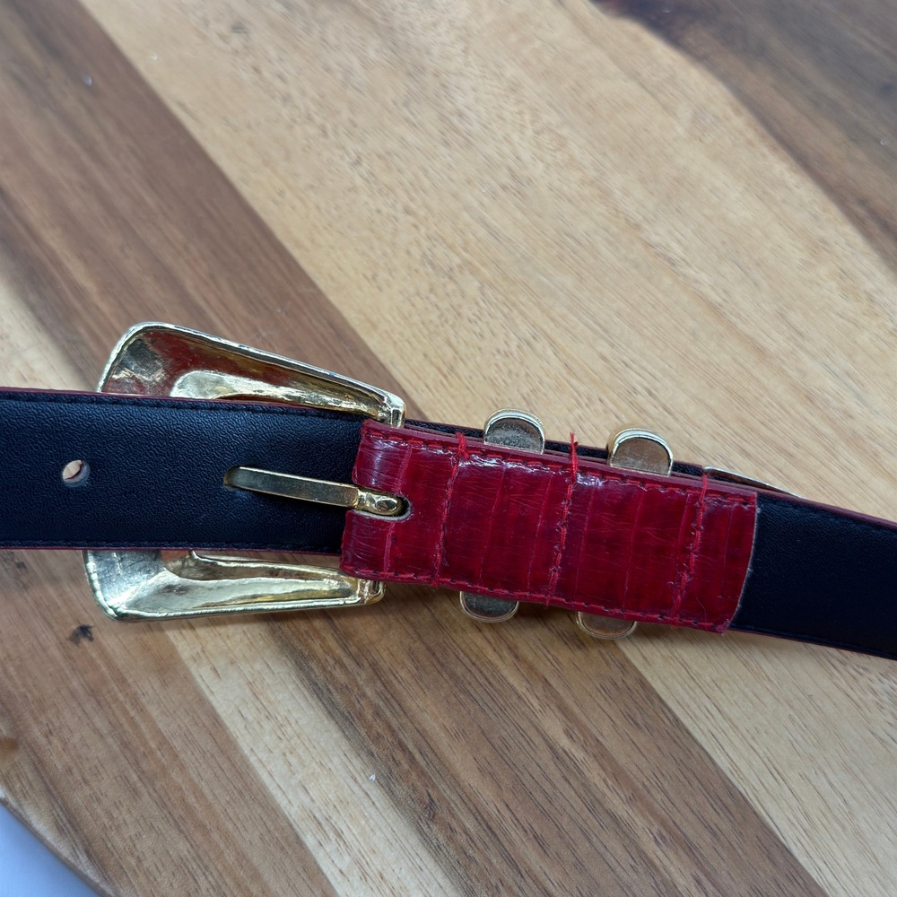 Vintage Amanda Smith Genuine Snake Skin Belt Women M Red Gold Buckle RN13711 - Picture 4 of 8